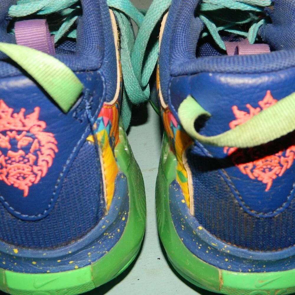 Nike Lebron Witness 7 Kaliedoscope Shoes Size 3.5Y